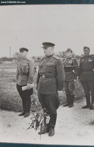 Золотые часы от Наркомата Обороеы СССР.