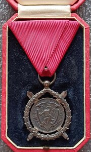 Орден За военные заслуги Фердинанд в родной коробке Болгария
