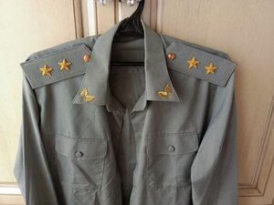 Рубашка с длинными рукавами, погоны ГЕНЕРАЛ ЛЕЙТЕНАНТ!