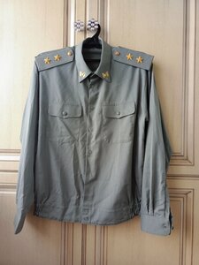 Рубашка с длинными рукавами, погоны ГЕНЕРАЛ ЛЕЙТЕНАНТ!