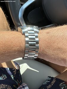 Брутальный мощный Longines на комплекте.