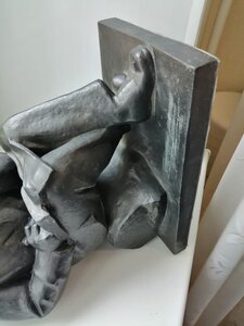 стат.ЛЕНИН ЧИТАЮЩИЙ КНИГУ.Скульптор Забалов. Большая.