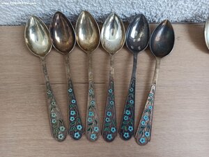 3 комплекта серебряных ложек с эмалью + 2 ложки из серебра.