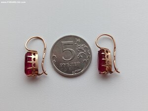 Золотые серьги. 583 проба. СССР. Вес - 4.77 гр. Корунды.