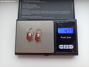 Золотые серьги. 583 проба. СССР. Вес - 4.77 гр. Корунды.