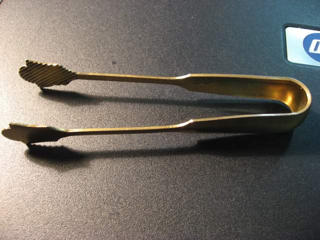 щипцы для сахара.