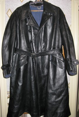 Кожаный плащ