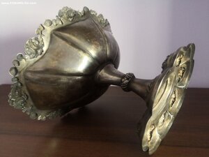 Красивая Конфетница.. или сухарница.. Серебро..