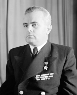 "За оборону Москвы" Нарком флотата СССР (Челюскинец)