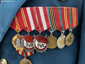 Китель с орденами на полковника
