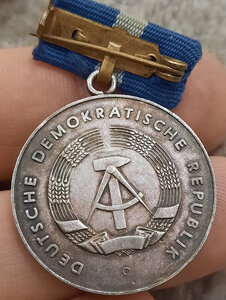 За спасение жизни гдр