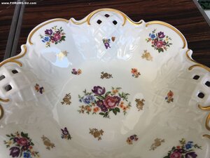 Роскошная бисквитница на ножках, фарфор, Германия
