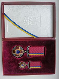 ОРДЕН ЗА ЗАСЛУГИ, ТРЕТЬОГО СТУПЕНЯ , З ФРАНКОМ, В ФУТЛЯРІ