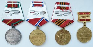 Кучка разных медалей-13 штук