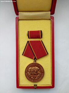 ГДР медаль За отличие в службе NVA