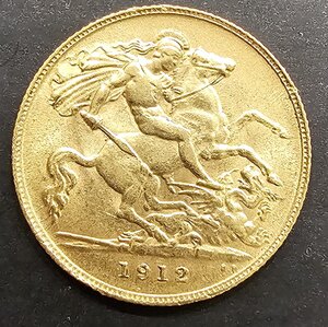 1/2 соверена 1912 год . Отличная .