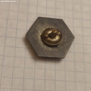 Знак с эмалью, велосипедист 1930е годы.