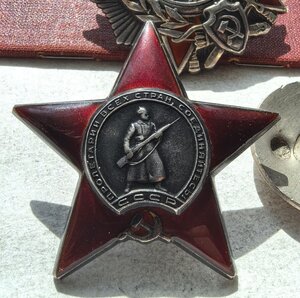 Кз 2533661 Артиллерист уничтожил 25 фрицев и 2 пулемета.