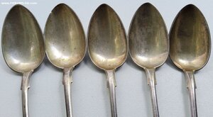 Ложки чайные с монограмами.84.