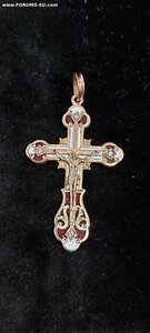 Золотой нательный крест. Эмаль,бриллианты.