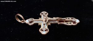 Золотой нательный крест. Эмаль,бриллианты.