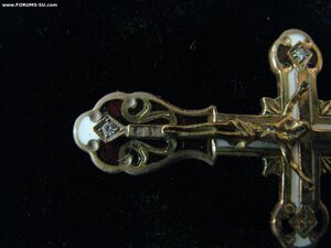 Золотой нательный крест. Эмаль,бриллианты.