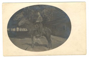 КАЗАК на коне с шашкой и ГЕОРГИЕМ - фото