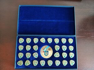 Набор знаків (28 штук)+ медаль  НОК України, РІО-ДЕ-Жанейро