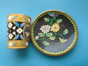 Стопка и блюдце с эмалями.