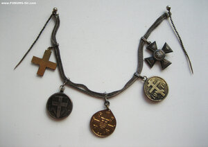 Цепочка с фрачными миниатюрами Северно-Западной Армии