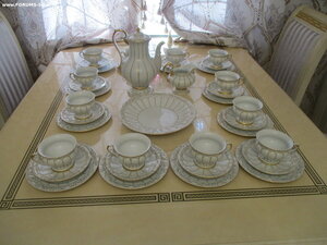 Антиквартый сервиз. На 12 персон.Мейсен.Тыква.