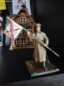 Миниатюра: адмирал Колчак вручает знамя