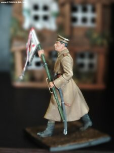 Миниатюра: адмирал Колчак вручает знамя