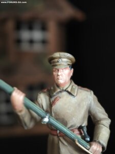 Миниатюра: адмирал Колчак вручает знамя