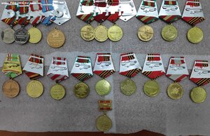 МЕДАЛИ юбилейные и другие одним лотом