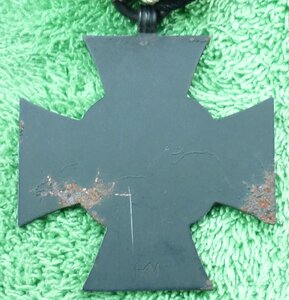 Два почетных креста Гинденбурга с мечами и без подлинность