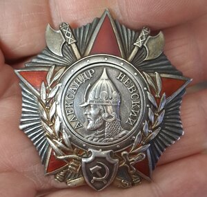 Невский награжден 8 мая