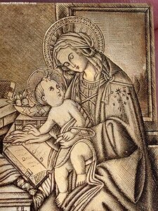 Миниатюра картины Боттичелли в золоте