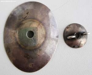 Знак об окончании Николаевской Академии Генерального Штаба.