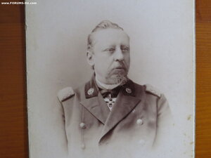 Чиновник Царской России - с орденом Анны 2 степени - 1902 г.