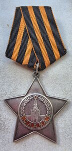 Слава  Заменив наводчика Стреляя на ходу Поднялся в Атаку