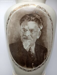 ВАЗА В ЧЕСТЬ 150 ЛЕТИЯ ЗИК.1959г ЗИК