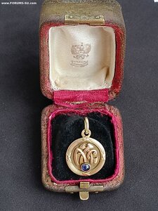 Брелок,часовой медальон, 56, с футляром.