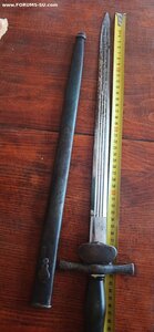 Подскажите пожалуйста что за клинок или штык,стилет ...