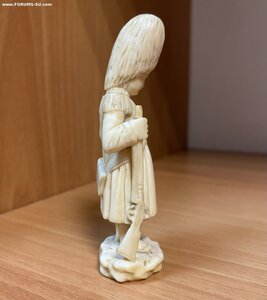 Дореволюционная Нэцкэ. Слоновая кость.