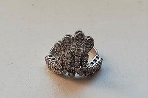 Золотой комплект с бриллиантами.