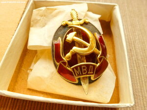 Заслуженный МВД Люкс в родной упаковке фиксированно.