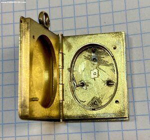 Золотая книга с алмазами. 56 проба. 24 грамма.