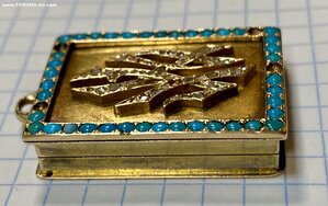 Золотая книга с алмазами. 56 проба. 24 грамма.