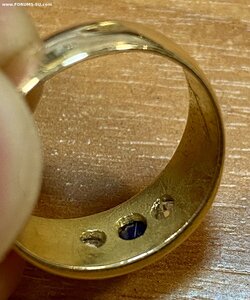 Золотое кольцо с алмазами. Алмазы, сапфир, золото 56 проба.